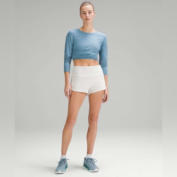 A Lululemon Speed Up High-Rise Lined Short 2.5" - Picture 1 of 6